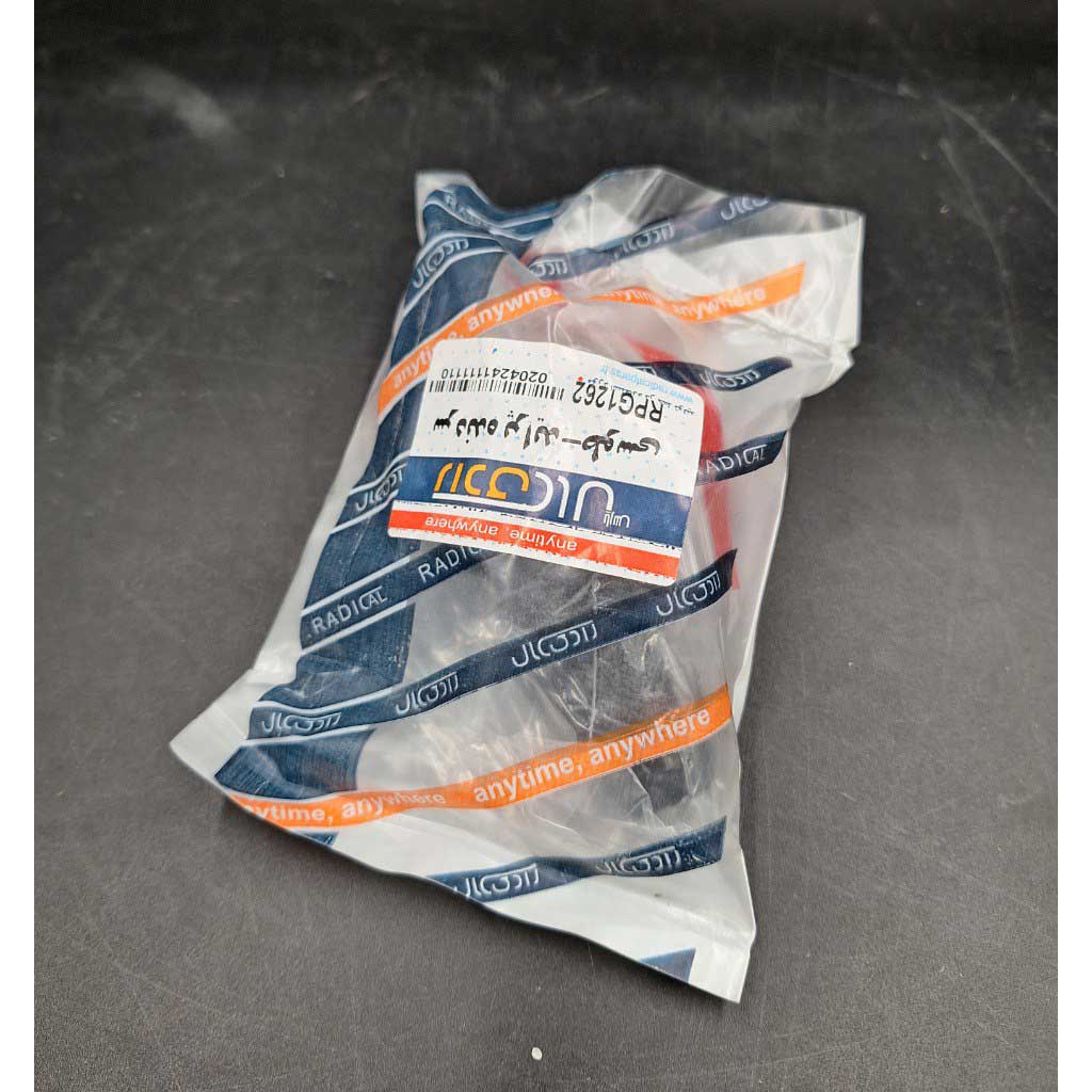 سرزنده طوسی خودرو پراید